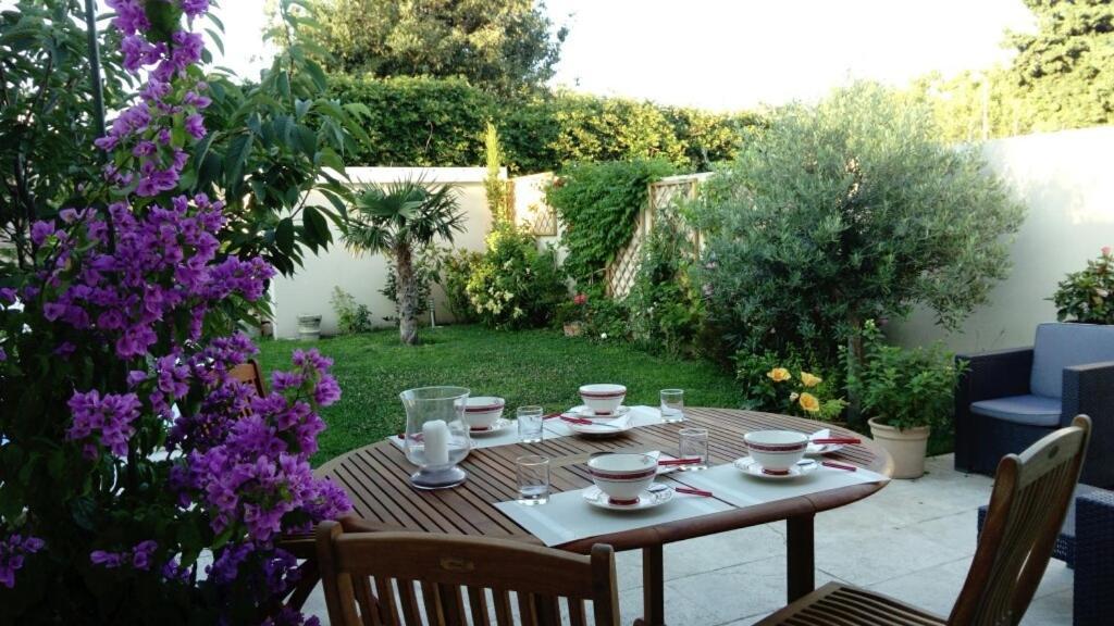 L'Hibiscus Chambre D'Hote อาวีญง ภายนอก รูปภาพ